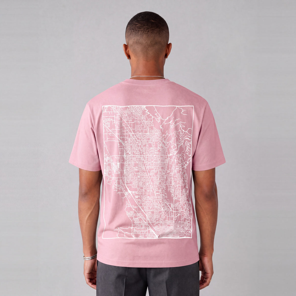 Orem map tee, back print on model - Pink