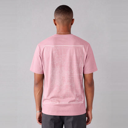 Quincy map tee, back print on model - Pink