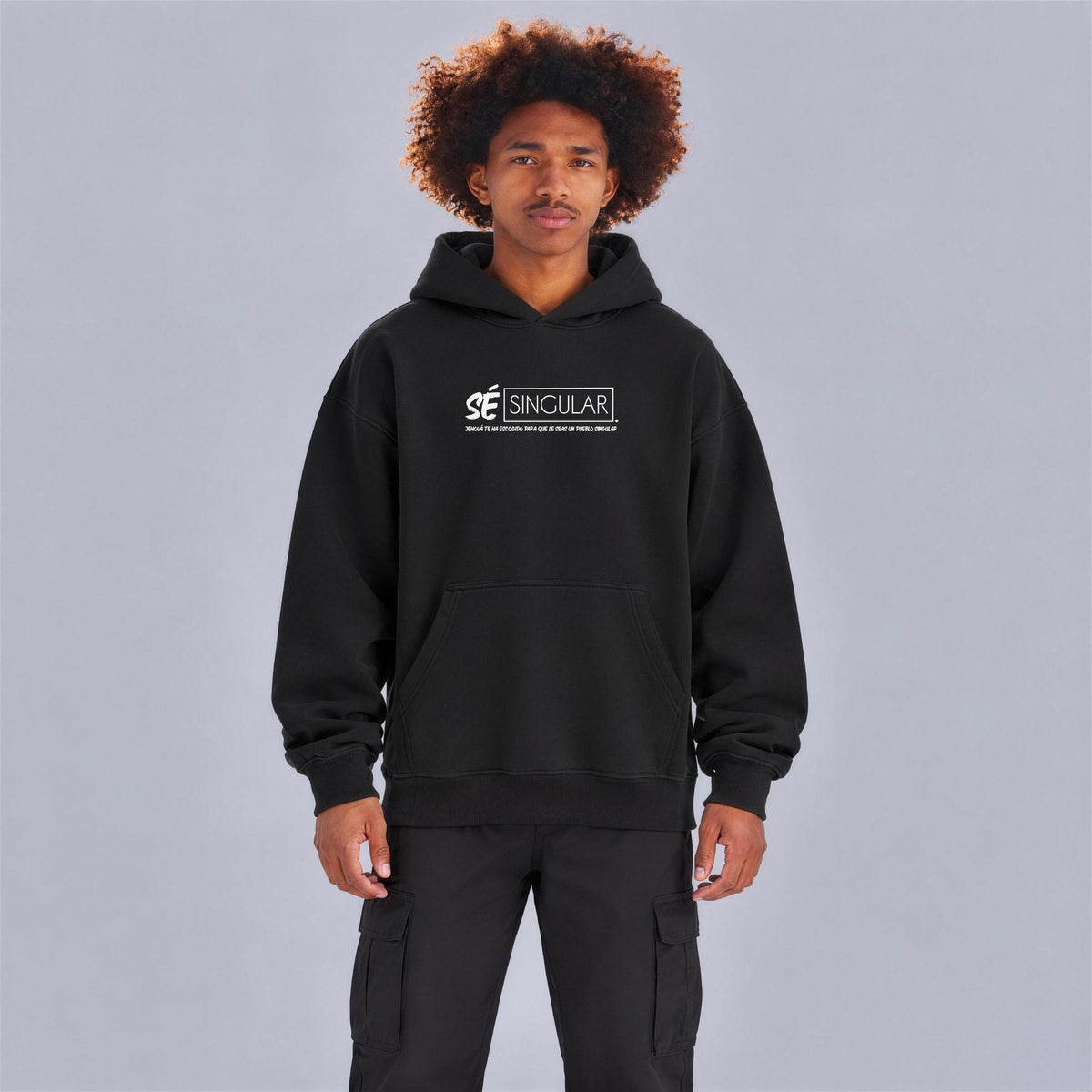 Sé Singular hoodie front print on model - Black