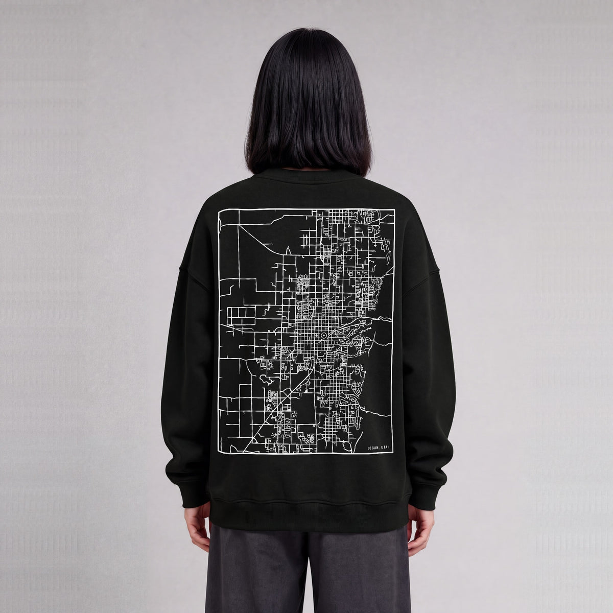 Logan map sweatshirt, back print on model - Black