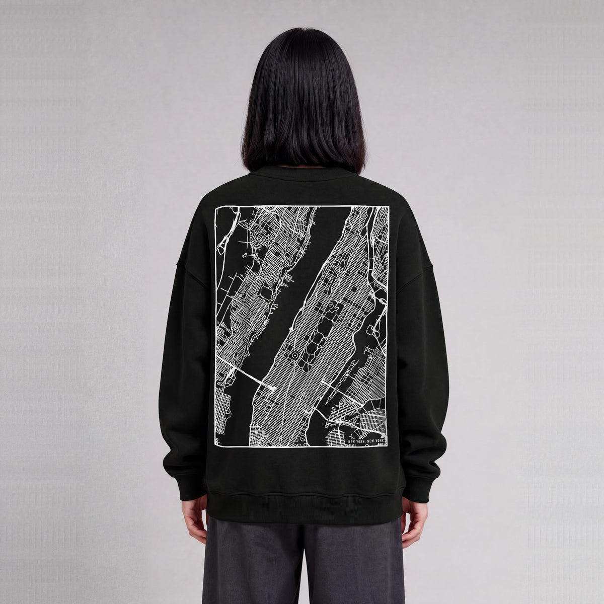 New York map sweatshirt, back print on model - Black