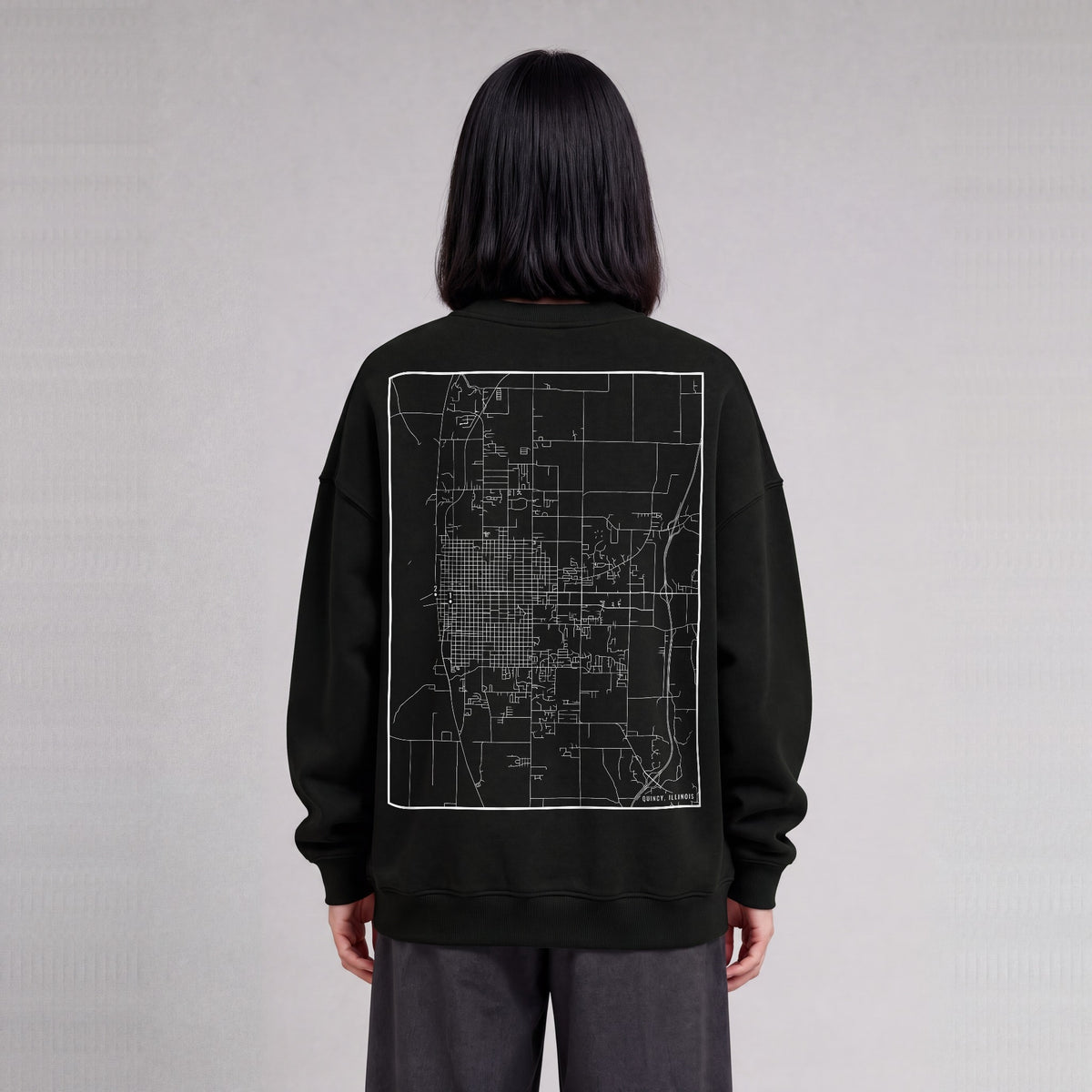 Quincy map sweatshirt, back print on model - Black