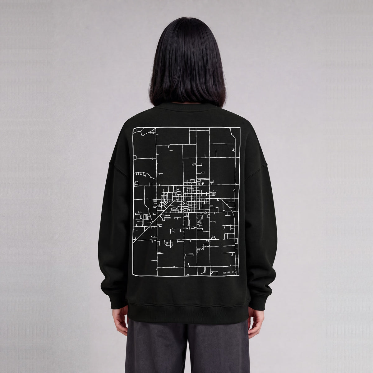 Vernal map sweatshirt, back print on model - Black