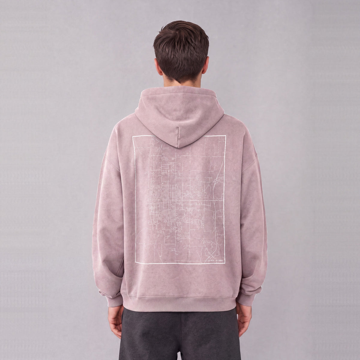Quincy map hoodie, back print on model - Mauve